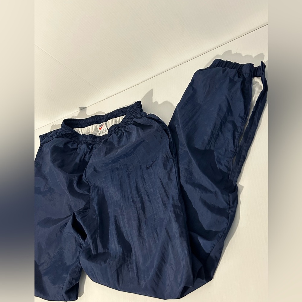 Vintage Nike lined nylon pants medium